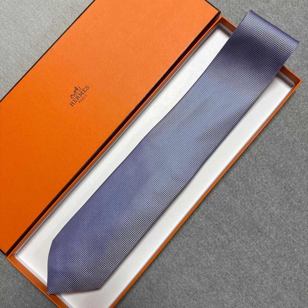 美品　エルメス　ネクタイ　紫　無地　シルクジャガード