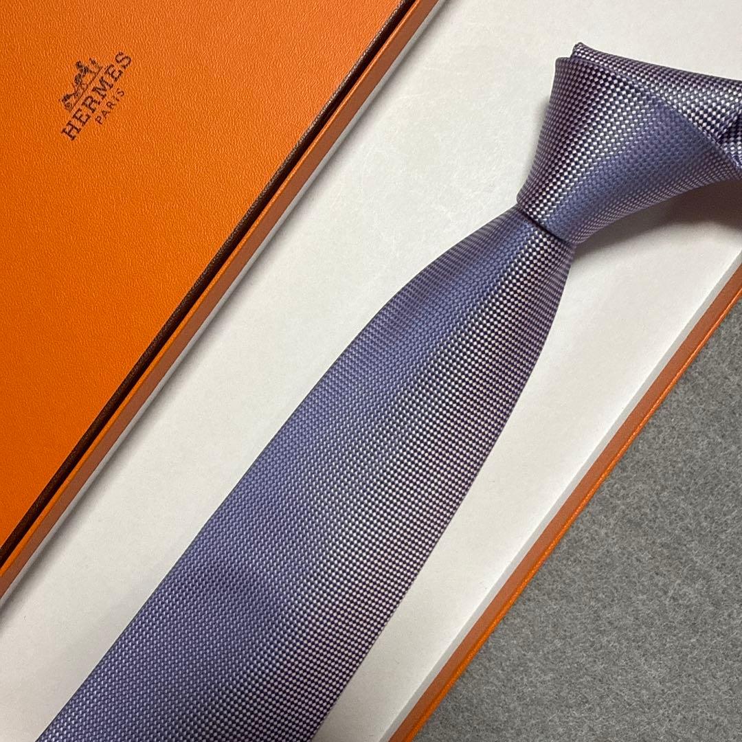 美品　エルメス　ネクタイ　紫　無地　シルクジャガード