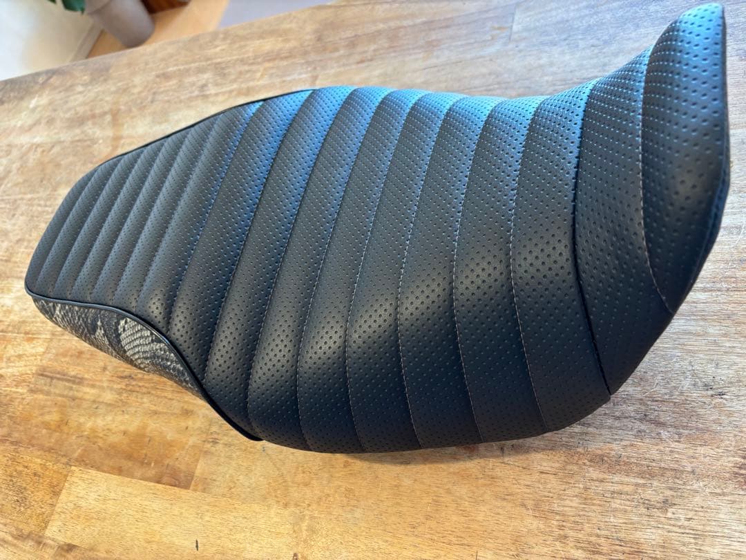 ホンダ　グロム　タックロール　ヘビ柄　純正シート GROM MSX jc61