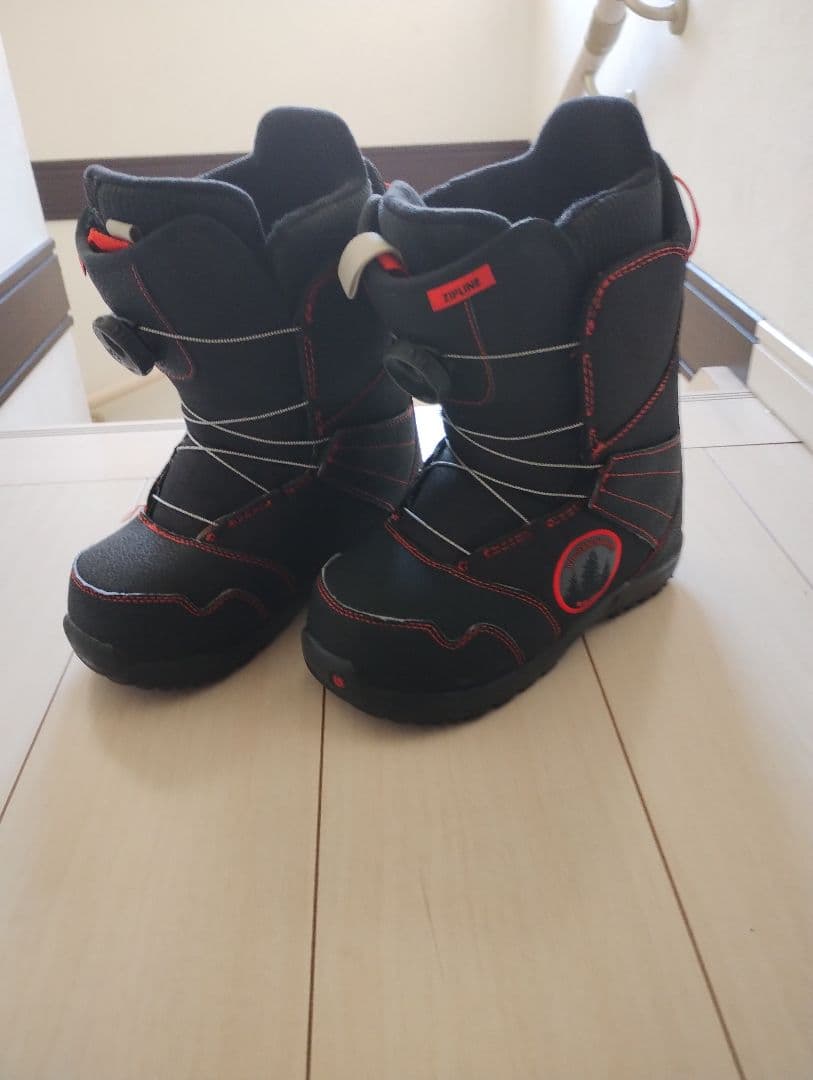 まりんまりん　Burton 子ども用スノーボードブーツ ジップライン