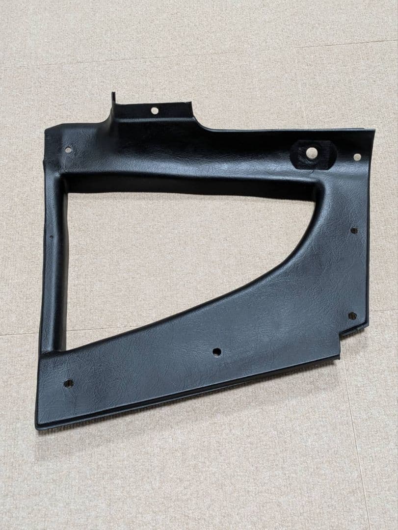 希少 フェアレディZ S30Z 純正 右側 リヤクォータートリム 内張