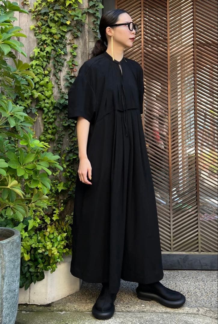 738　エンフォルド　黒　オールインワン