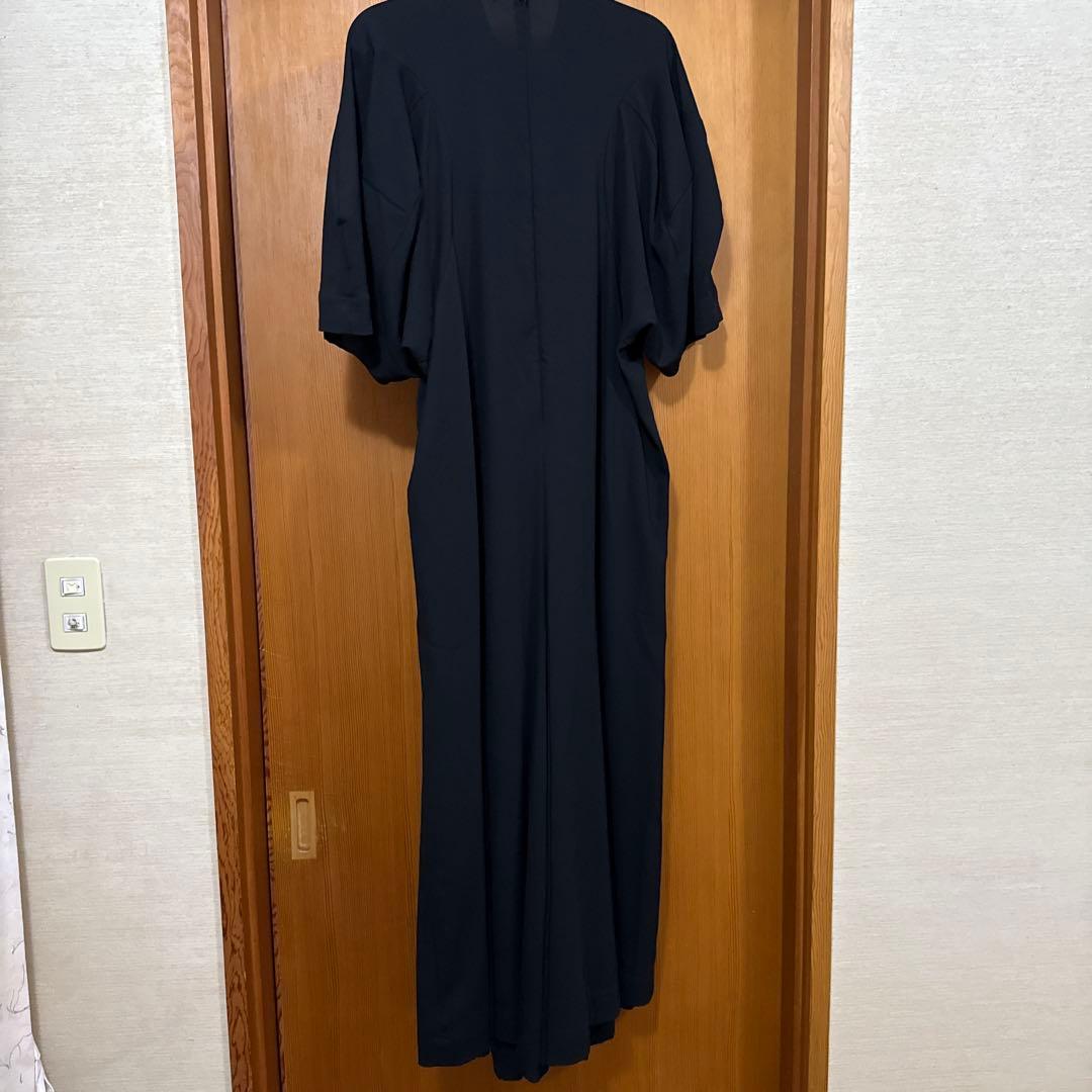 738　エンフォルド　黒　オールインワン