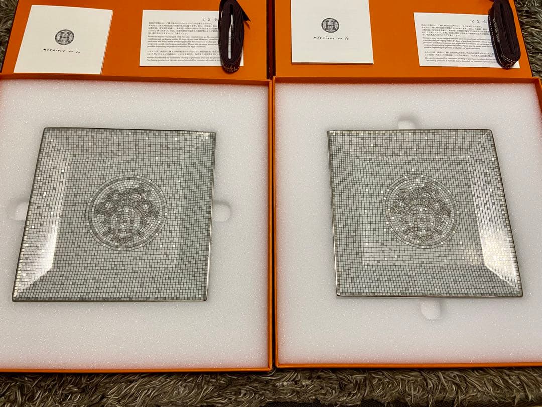 専用　新品　HERMES エルメス モザイク プラチナ　プレート 皿　2点セット
