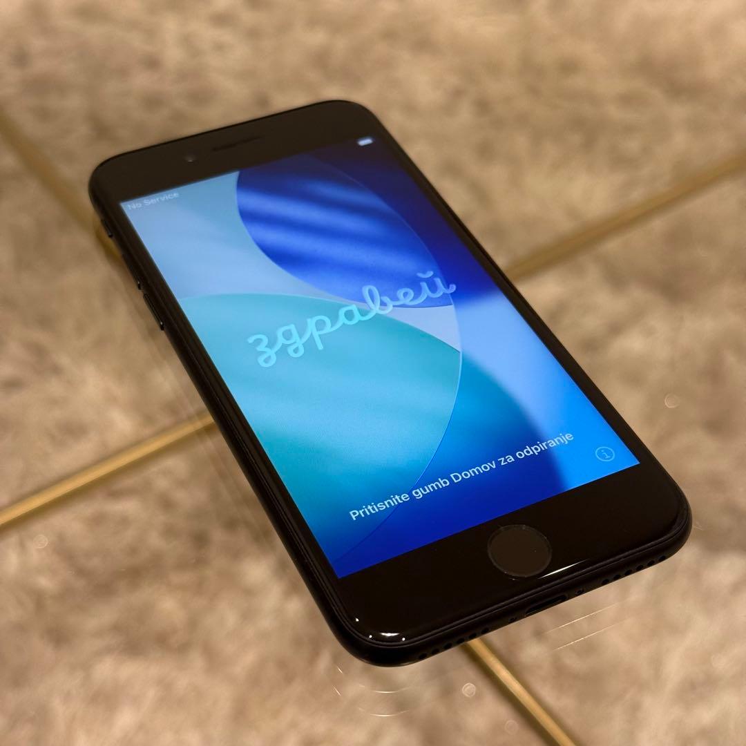 Apple iPhone SE 64GB (第2世代) ブラック