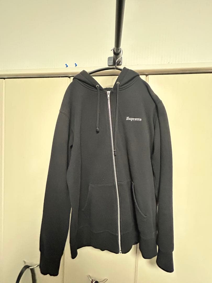 Supreme ブラックパーカー 666ロゴ　フルジップパーカー
