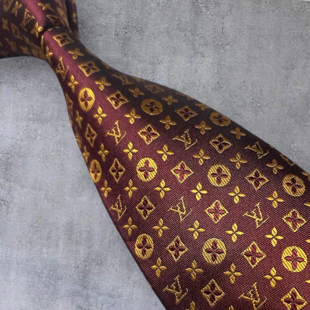 未使用級　世界最高峰ルイヴィトン モノグラム　ネクタイ