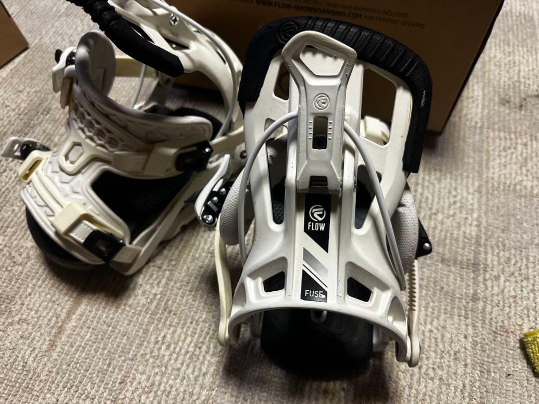 FLOW FUSE スノーボード ビンディング ホワイト