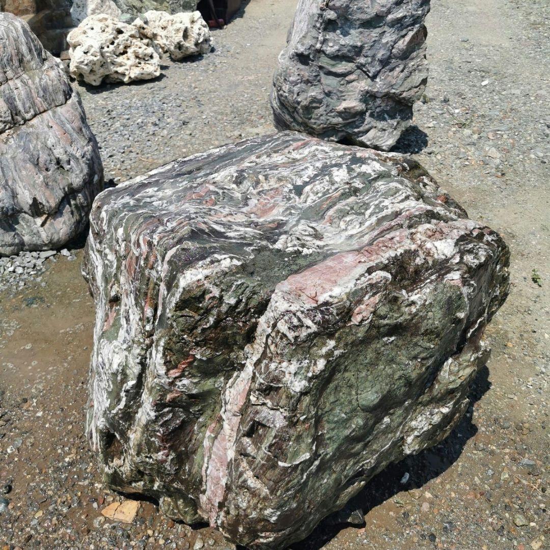 北海道産　三石　499キロ　庭石　鑑賞石 石　庭　坪庭　ガーデニング