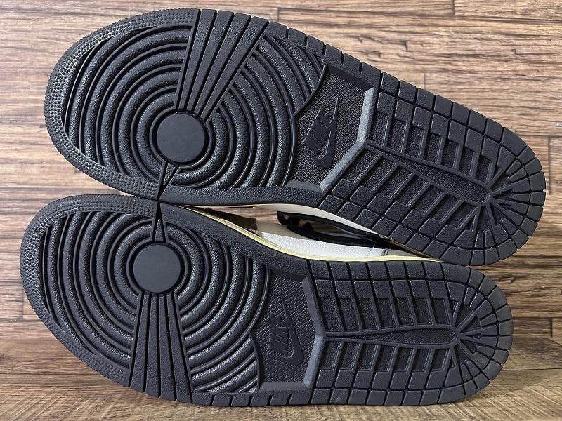 ナイキ エアジョーダン 1 MID HQ2011-100 スニーカー 28.5