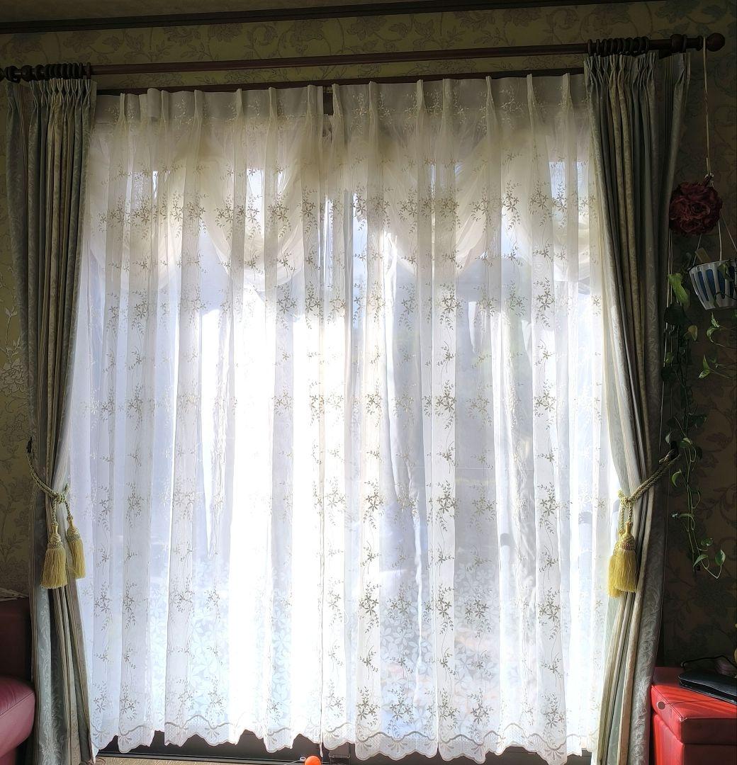 掃き出し窓【こたつねこ様オーダー品　花柄刺繍トルコレース】ハンドメイド