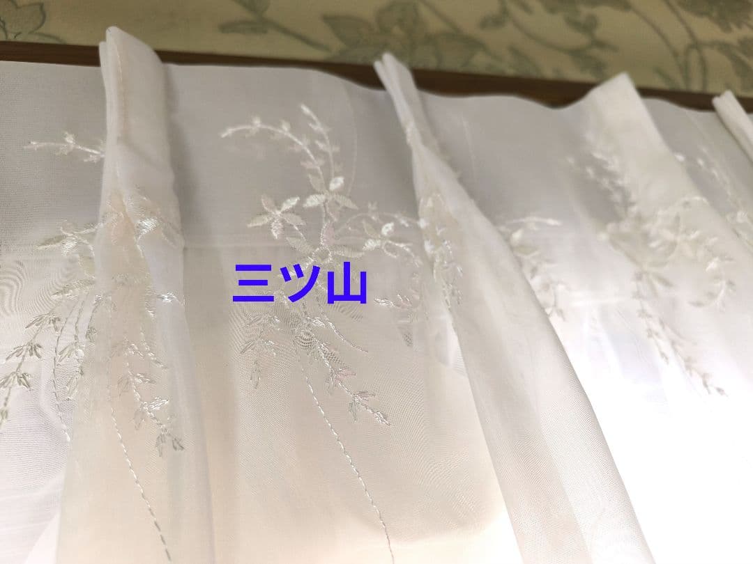 掃き出し窓【こたつねこ様オーダー品　花柄刺繍トルコレース】ハンドメイド