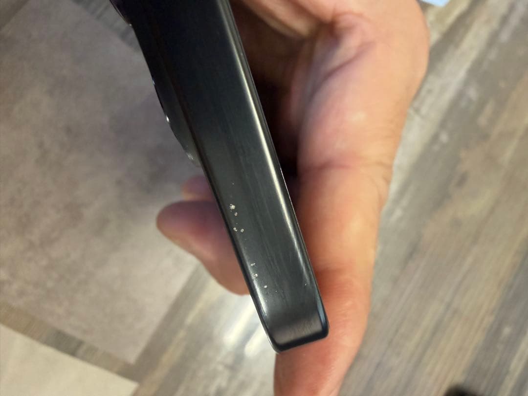 Apple iPhone 16Pro ブラックチタニウム本体256g