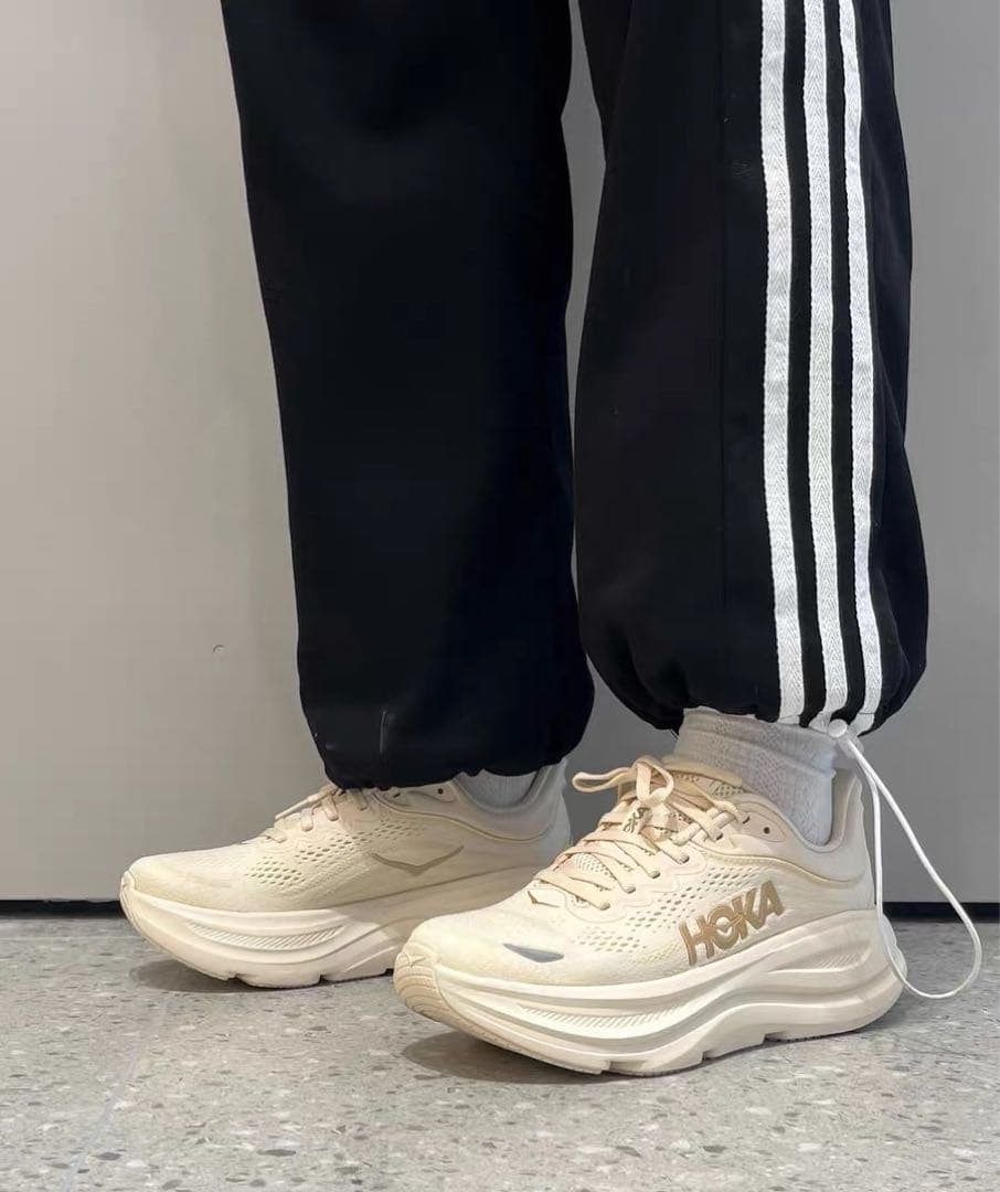 HOKA ONE ONE ホカ オネオネ ボンダイ 9