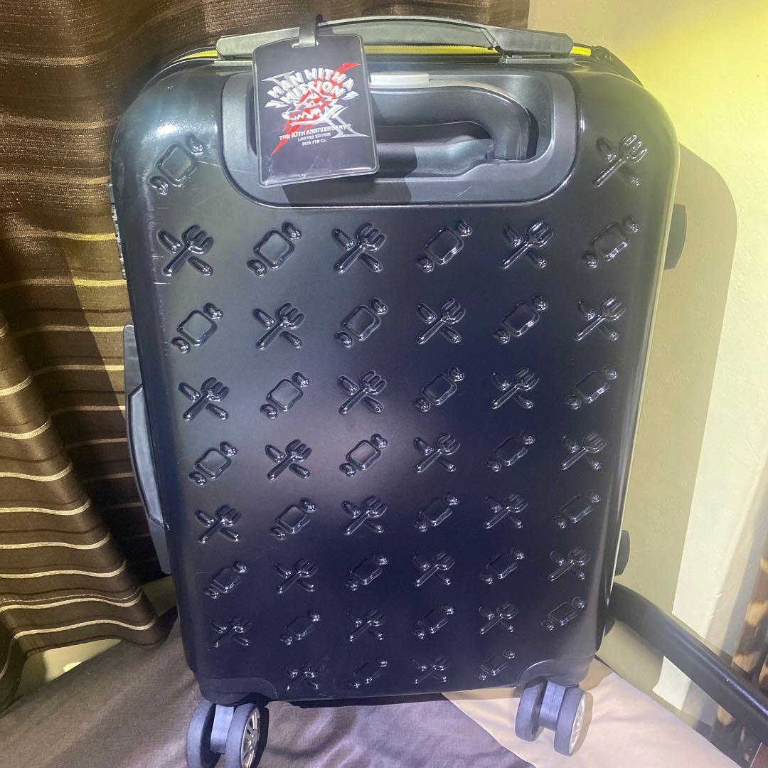 MAN WITH A MISSION キャリーケース