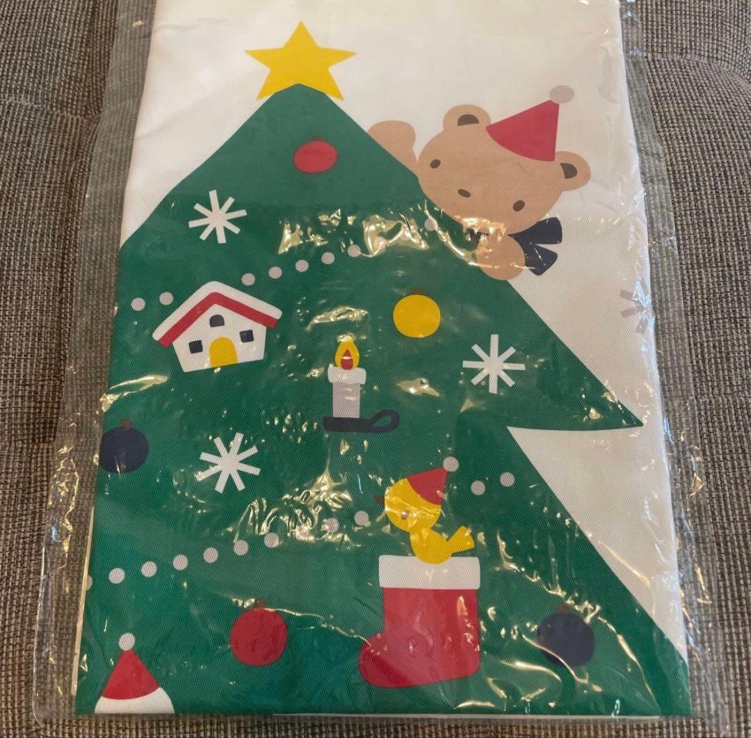 ファミリア　クリスマス　タペストリー