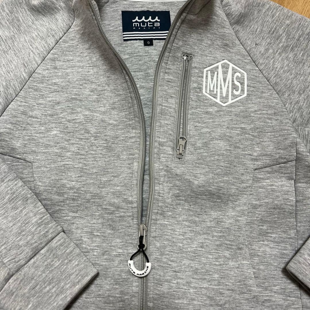 muta ボンディングパーカー