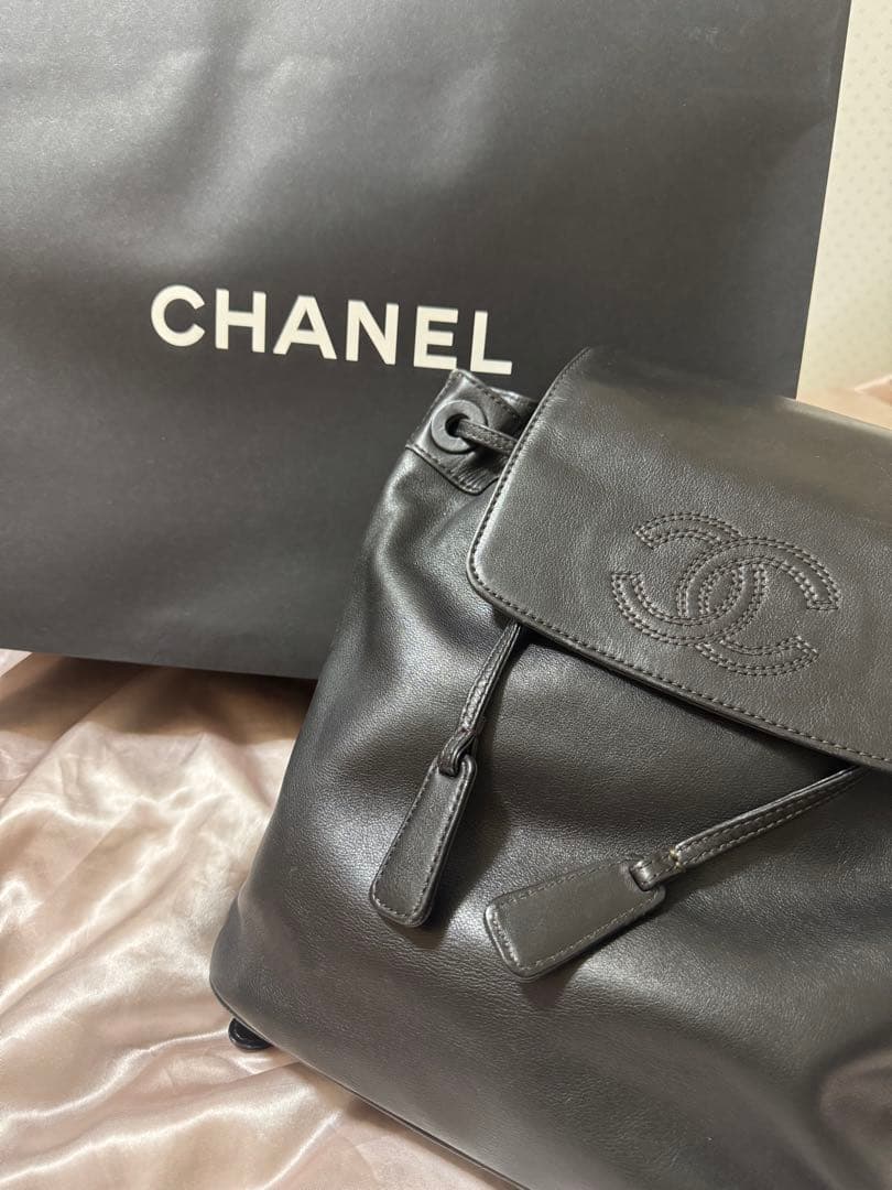 シャネル リュック　表参道正規店メンテ済み ハワイ購入本物 ココマークブラック