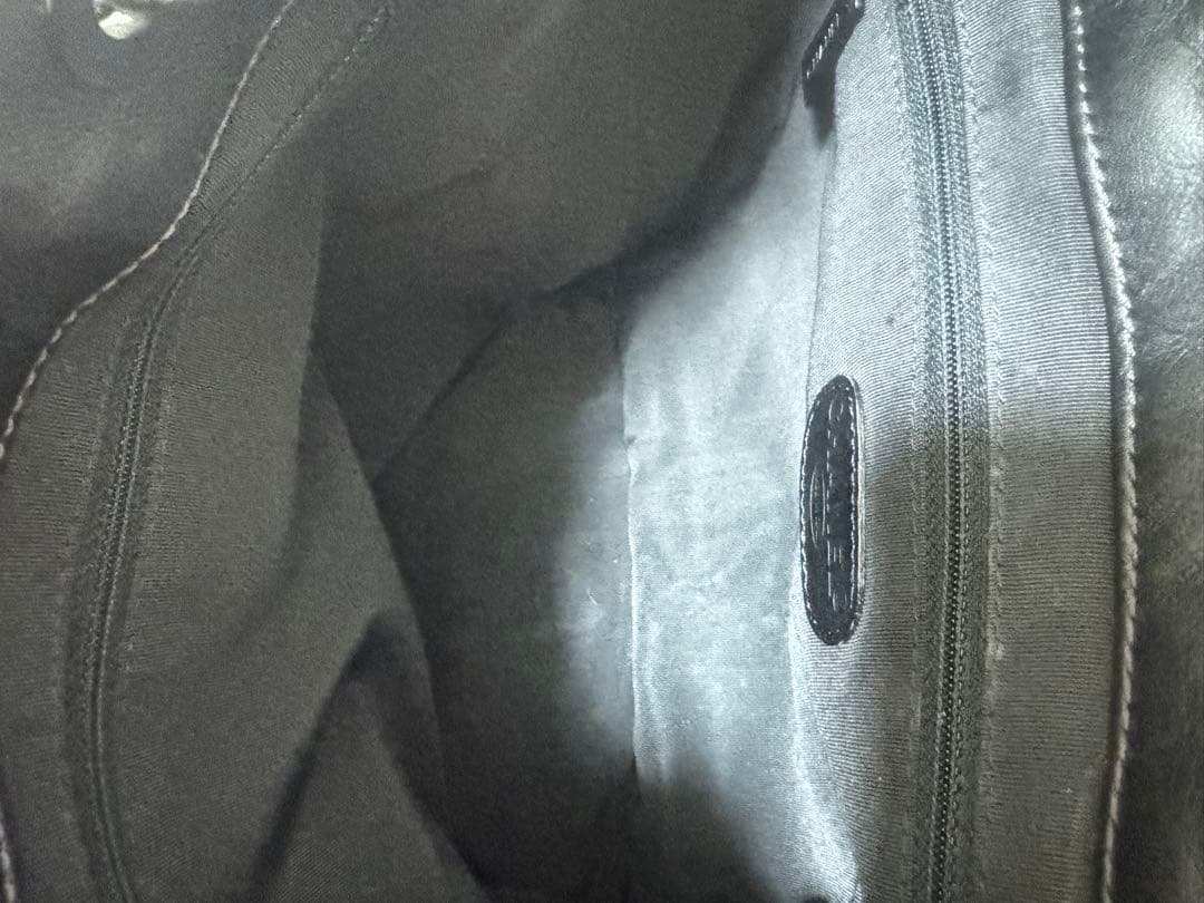 シャネル リュック　表参道正規店メンテ済み ハワイ購入本物 ココマークブラック