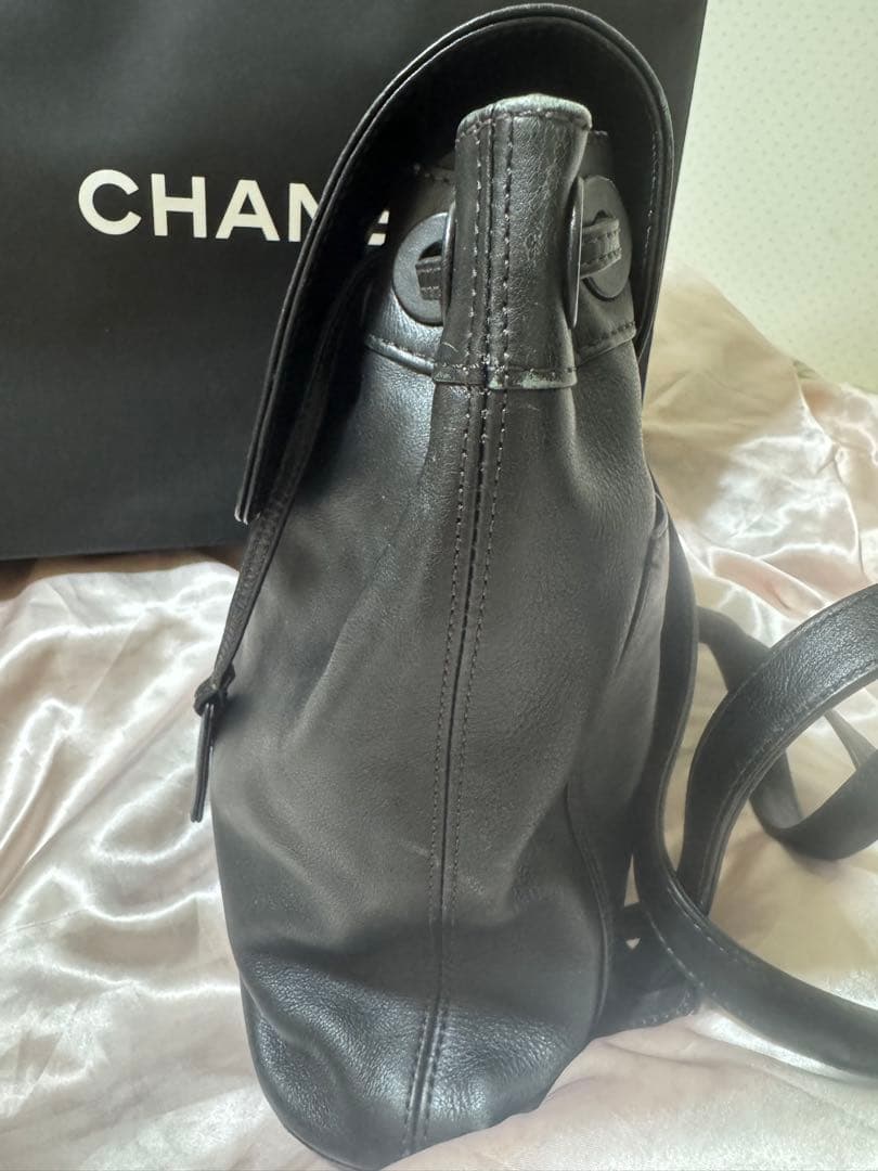 シャネル リュック　表参道正規店メンテ済み ハワイ購入本物 ココマークブラック