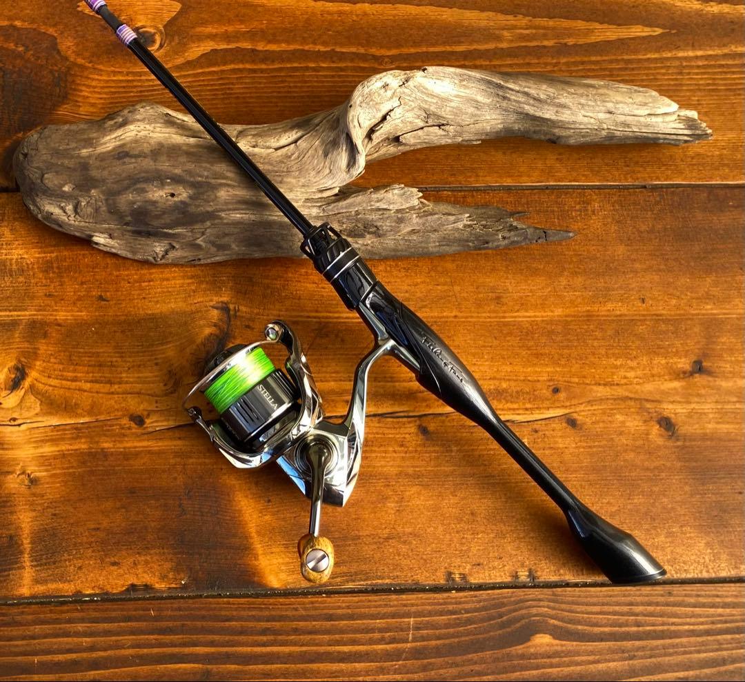 新品未使用　超軽量　カーボンロッド　トラウトロッド　スピニングロッド　アジング