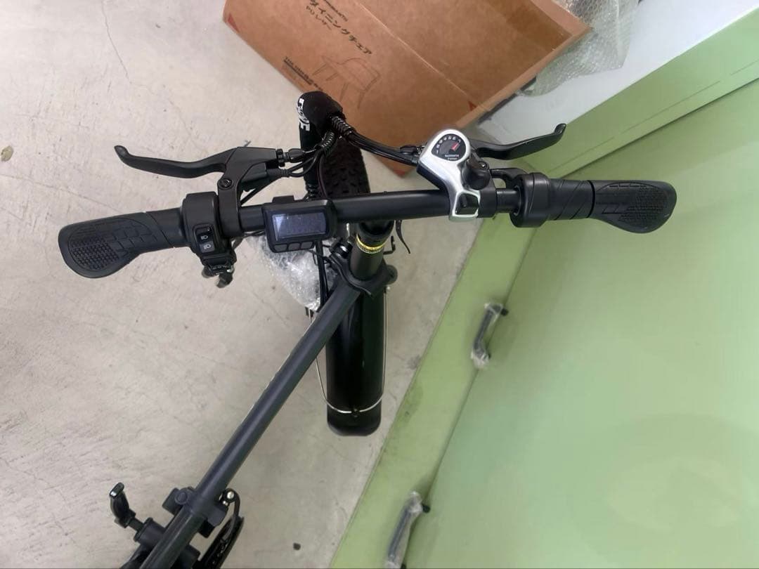 ファットバイク20インチ折り畳みビーチクルーザー自転車 FATBIKE 7段変速