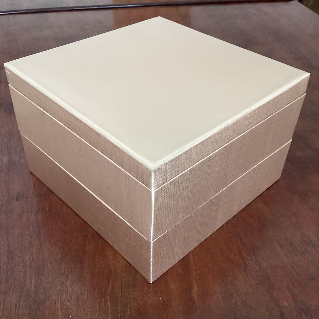 お節重箱　内皿セット　1組1080円　ORIBE紙製重箱6.5寸　17組