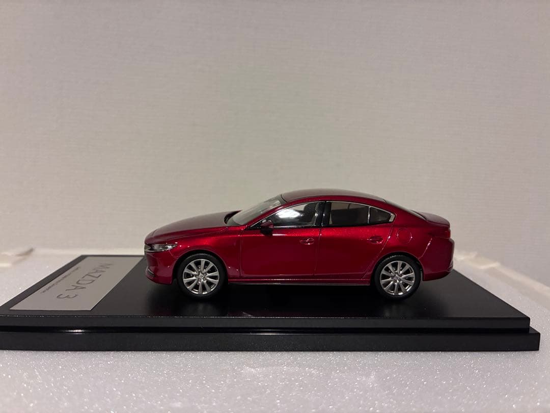 Mazda3レッド 1/43 スケール