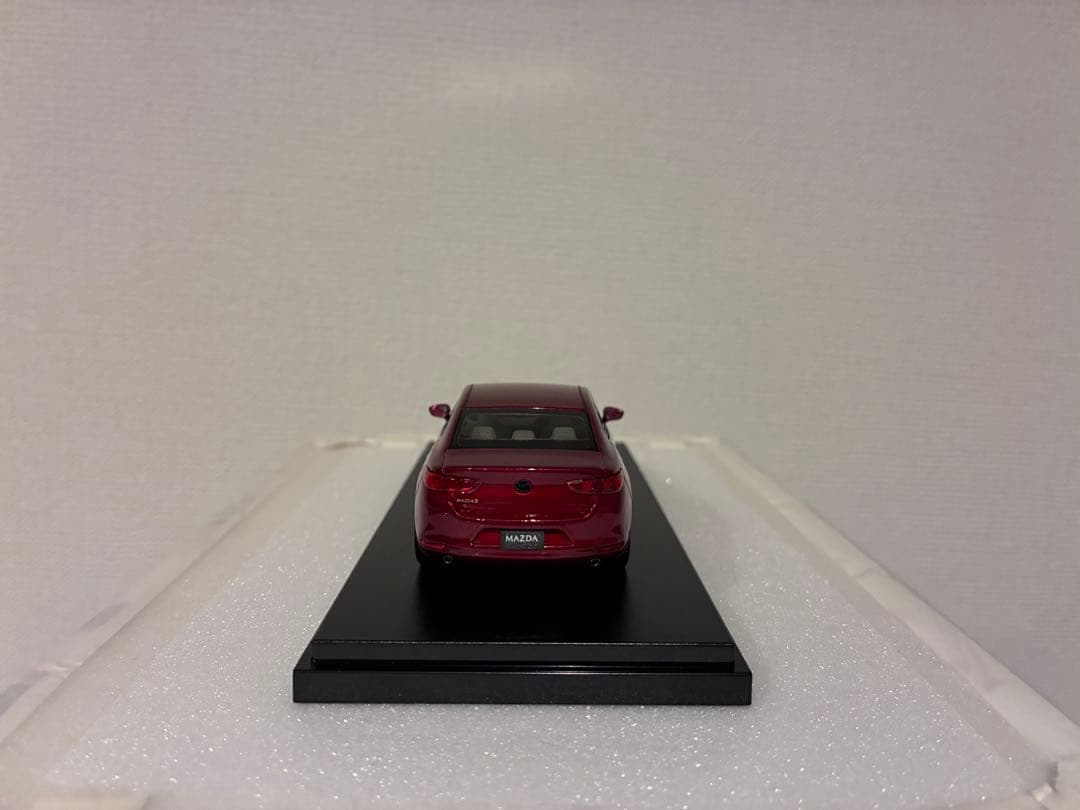 Mazda3レッド 1/43 スケール