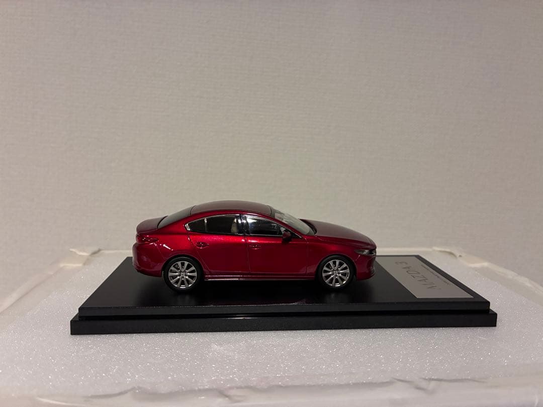 Mazda3レッド 1/43 スケール