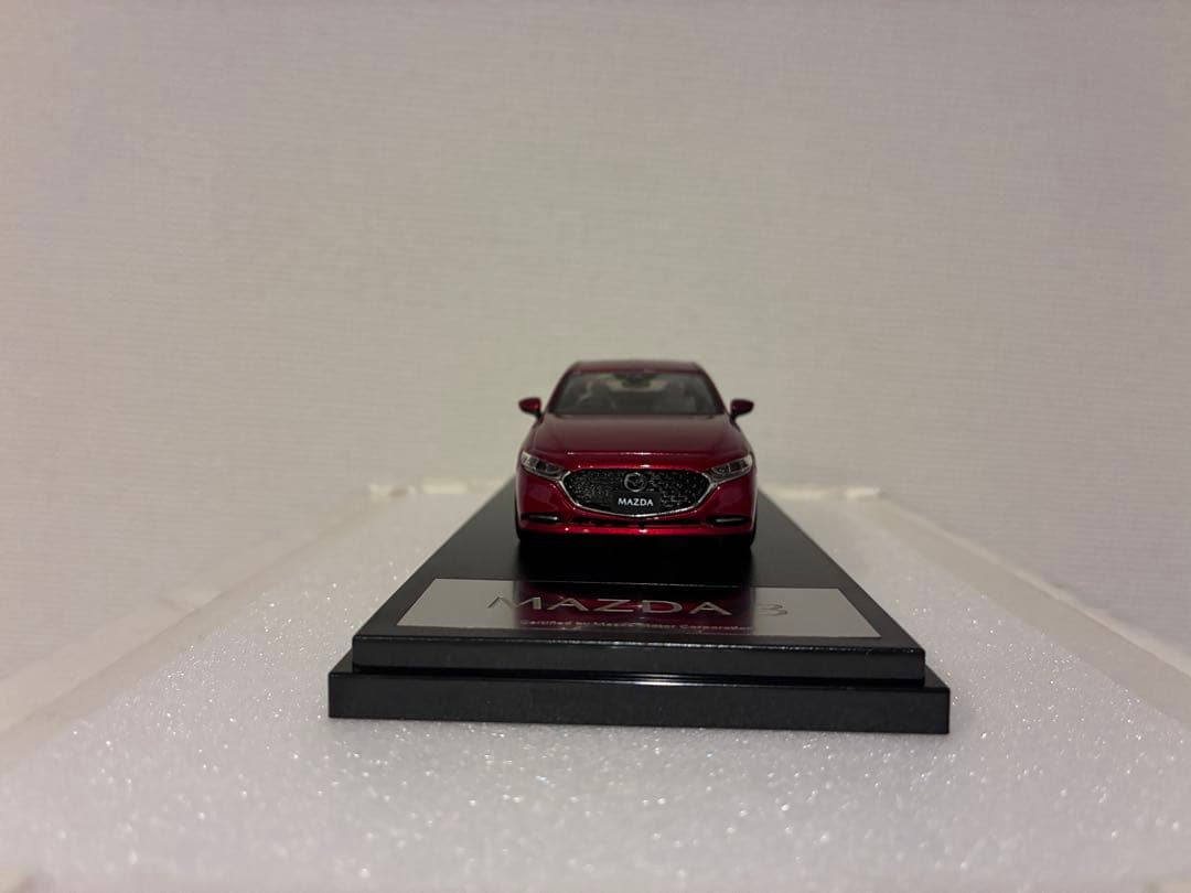 Mazda3レッド 1/43 スケール