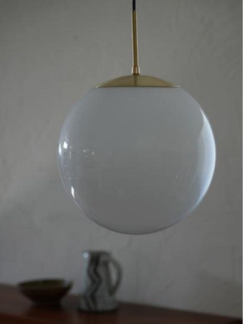 ホワイトガラス ペンダントライト ゴールド