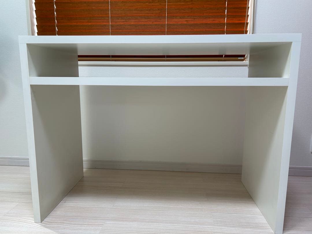 ネイルテーブル　ホワイトオープンシェルフデスク