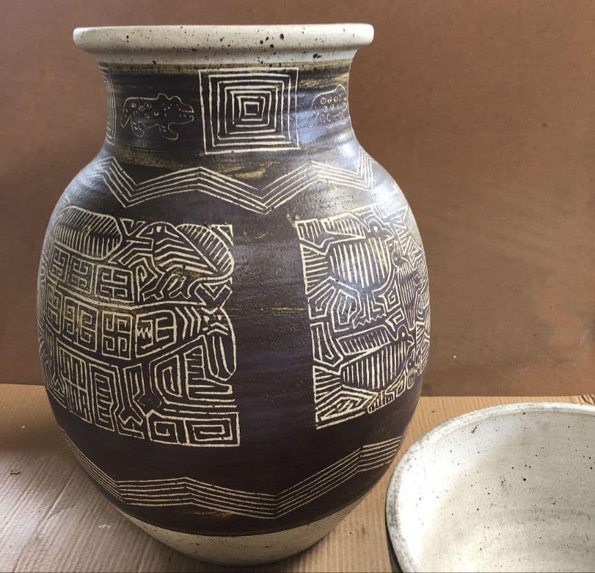 アジアンテイスト　傘立て　壺　インテリア