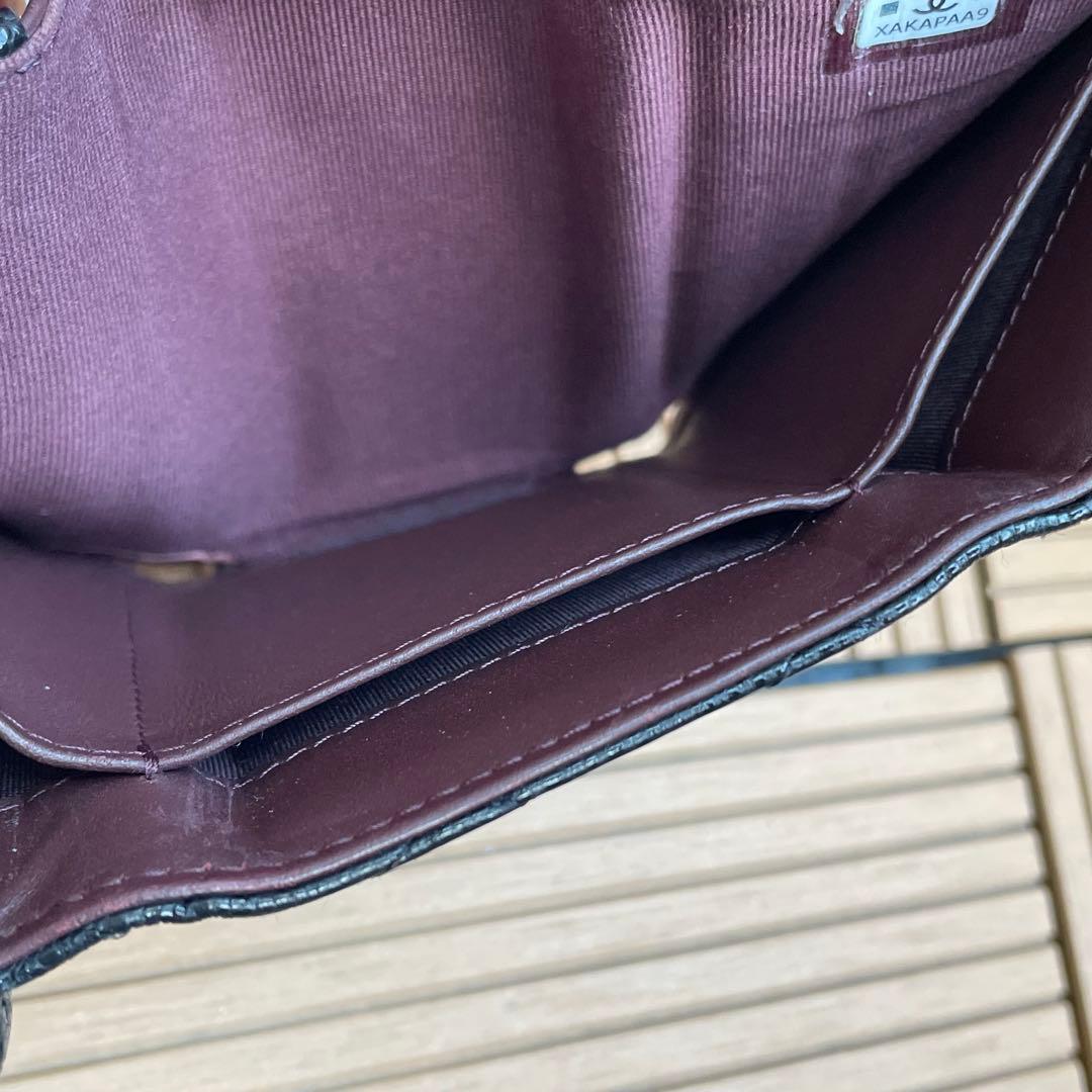 シャネル　2023年　三つ折り財布　マトラッセ　キャビアスキン　ブラック