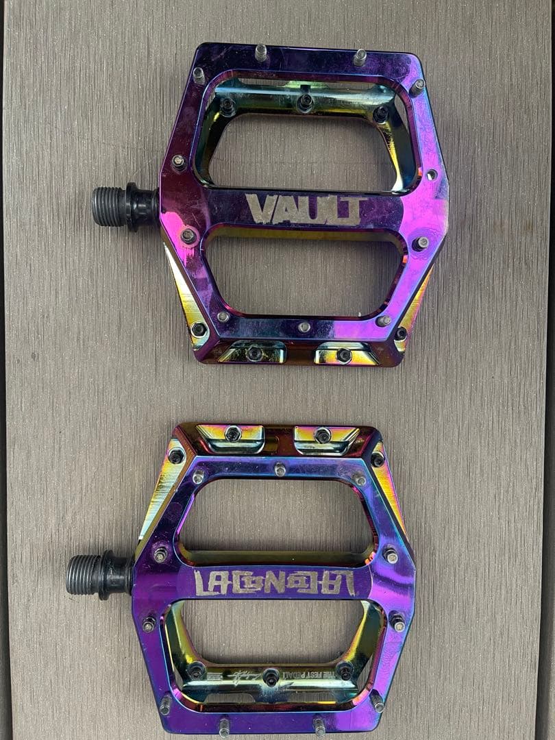 自転車本体 DMR Oil slick pedal vault lacon