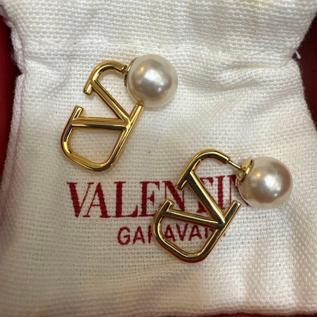 VALENTINO GARAVANI ピアス