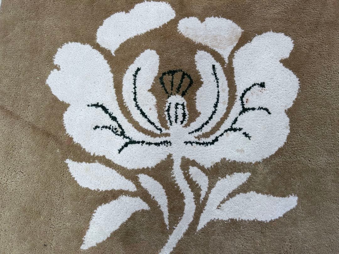 鍋島緞通 新鍋島 吉島敷物 座布団 牡丹B-1 金茶地　-350-