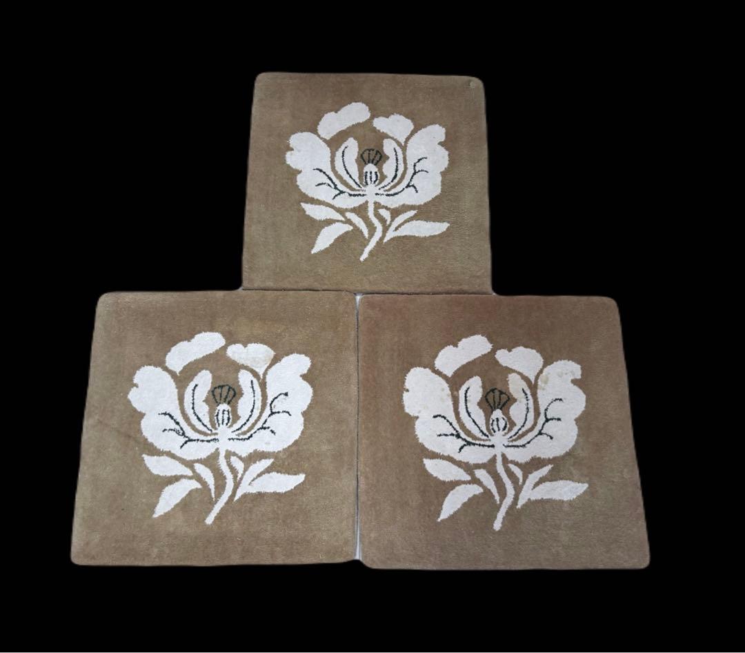 鍋島緞通 新鍋島 吉島敷物 座布団 牡丹B-1 金茶地　-350-