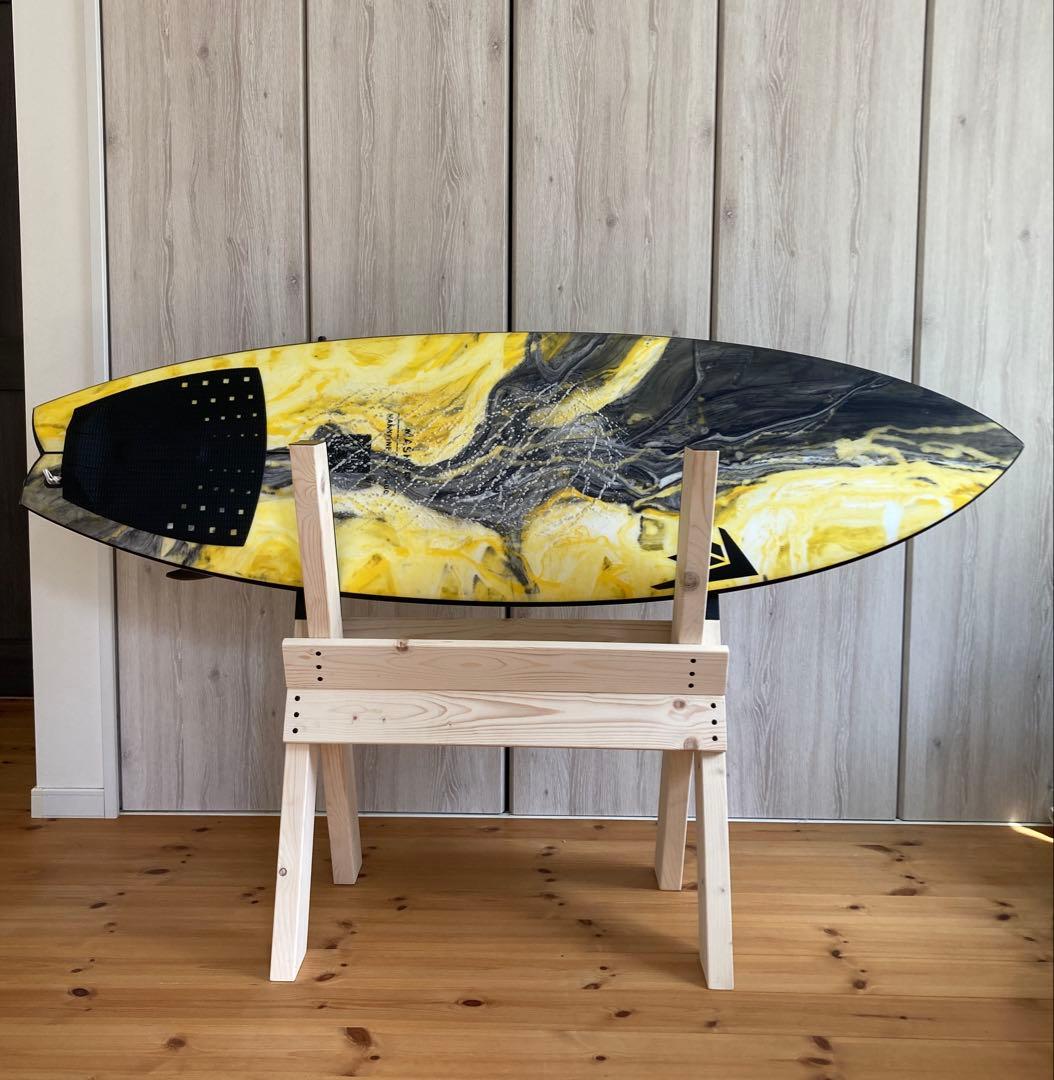 2日間限定値下げ！開閉式！木製サーフボード用メンテナンススタンド　スタンドラック