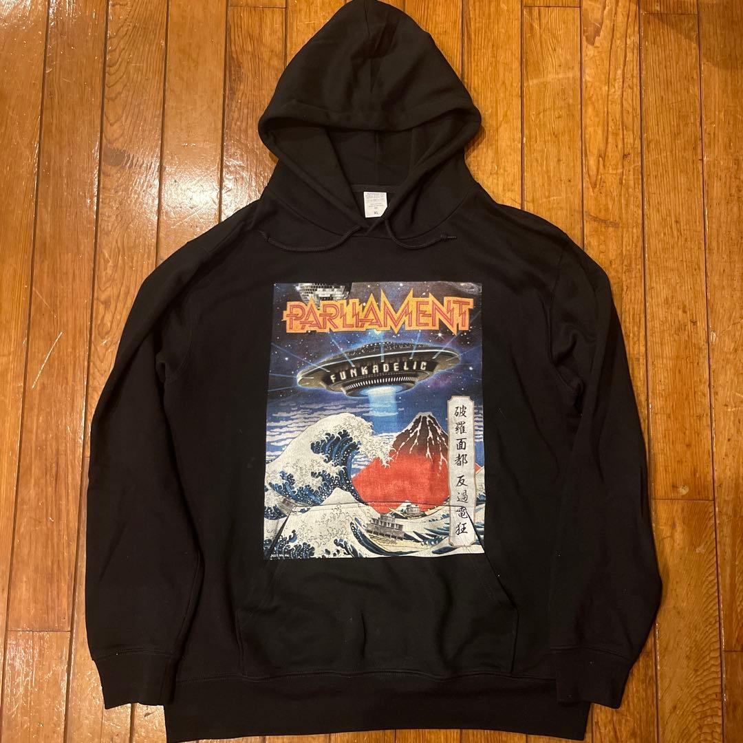 PARLIAMENT グラフィックパーカー