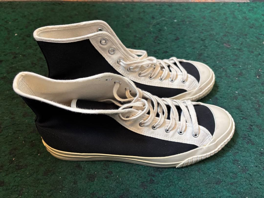 attractions JUMPIN' HIGH SHOES アトラクションズ