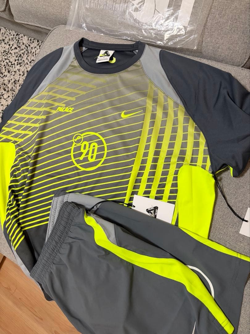 PALACE NIKE TOTALP90 jersey short セットアップ
