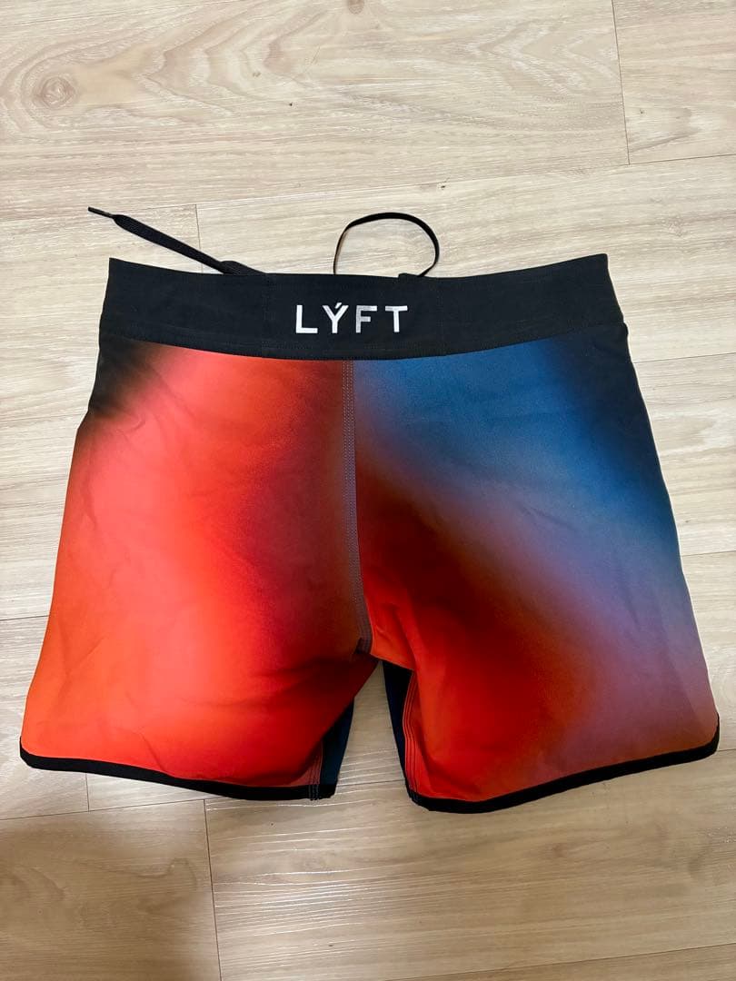 LÝFT GRAPHIC STAGE SHORTS BLACK SPECIAL