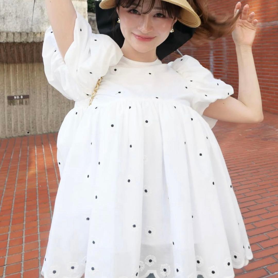 bibiy. 　EMILY FLOWER BLOUSE