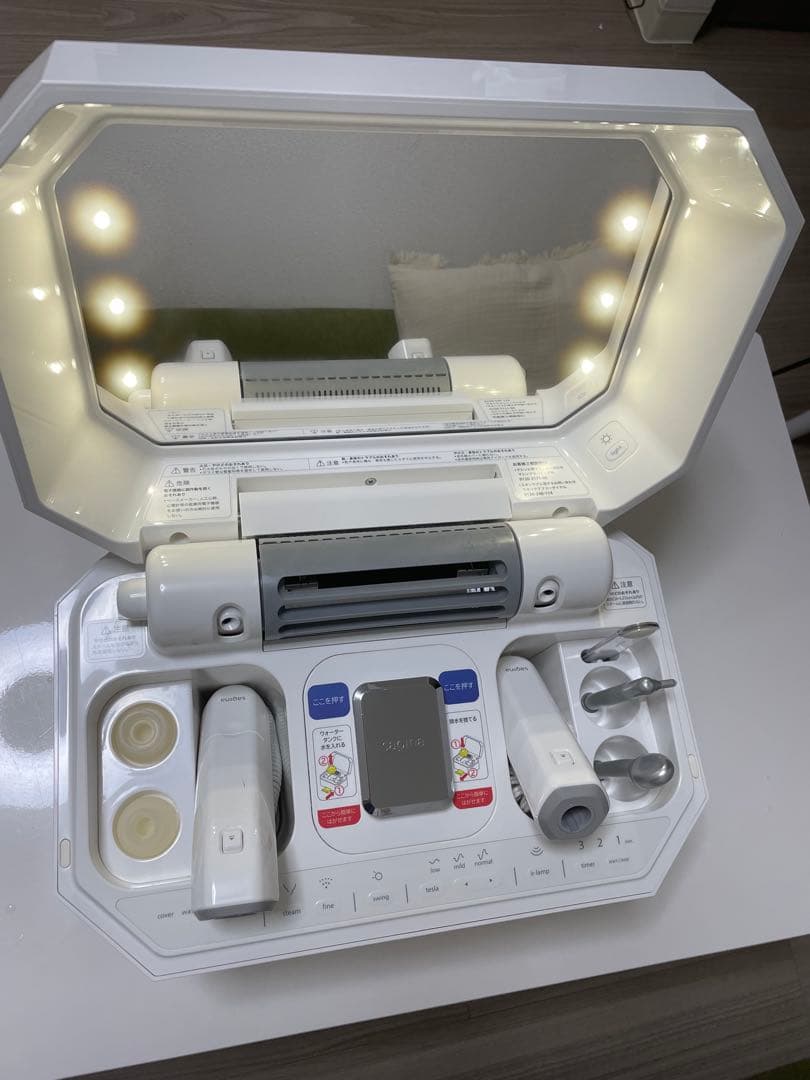 GOLD サキナ ルルシェ 美顔器 スチーマー LEDライト付き