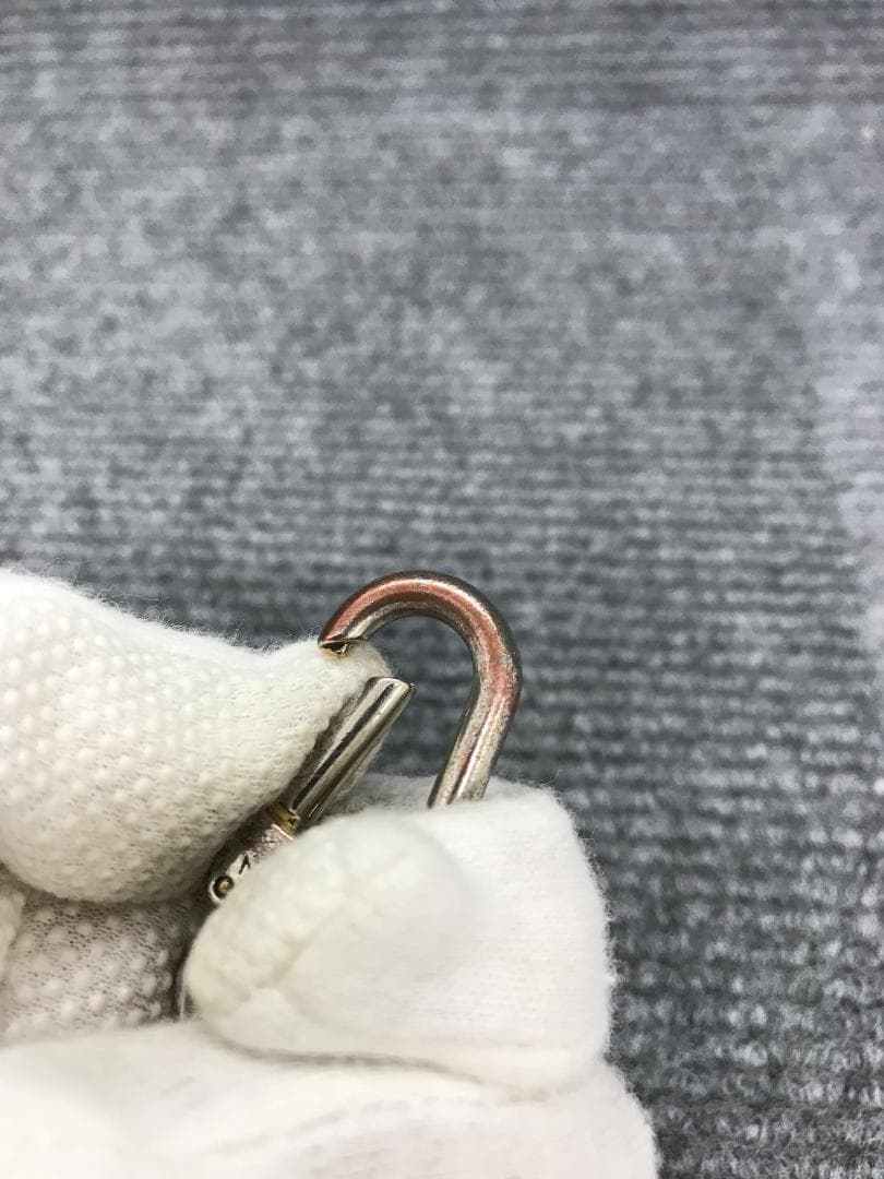 LOUIS VUITTON　キーホルダー　コンフィダンス　カデナ　385