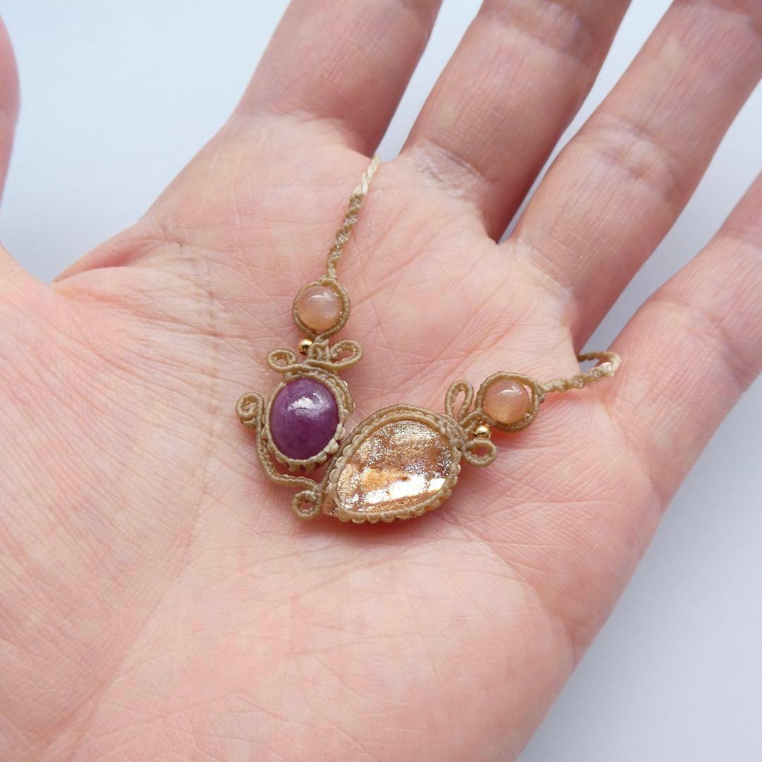 美麗サンストーンとルビーのマクラメネックレス