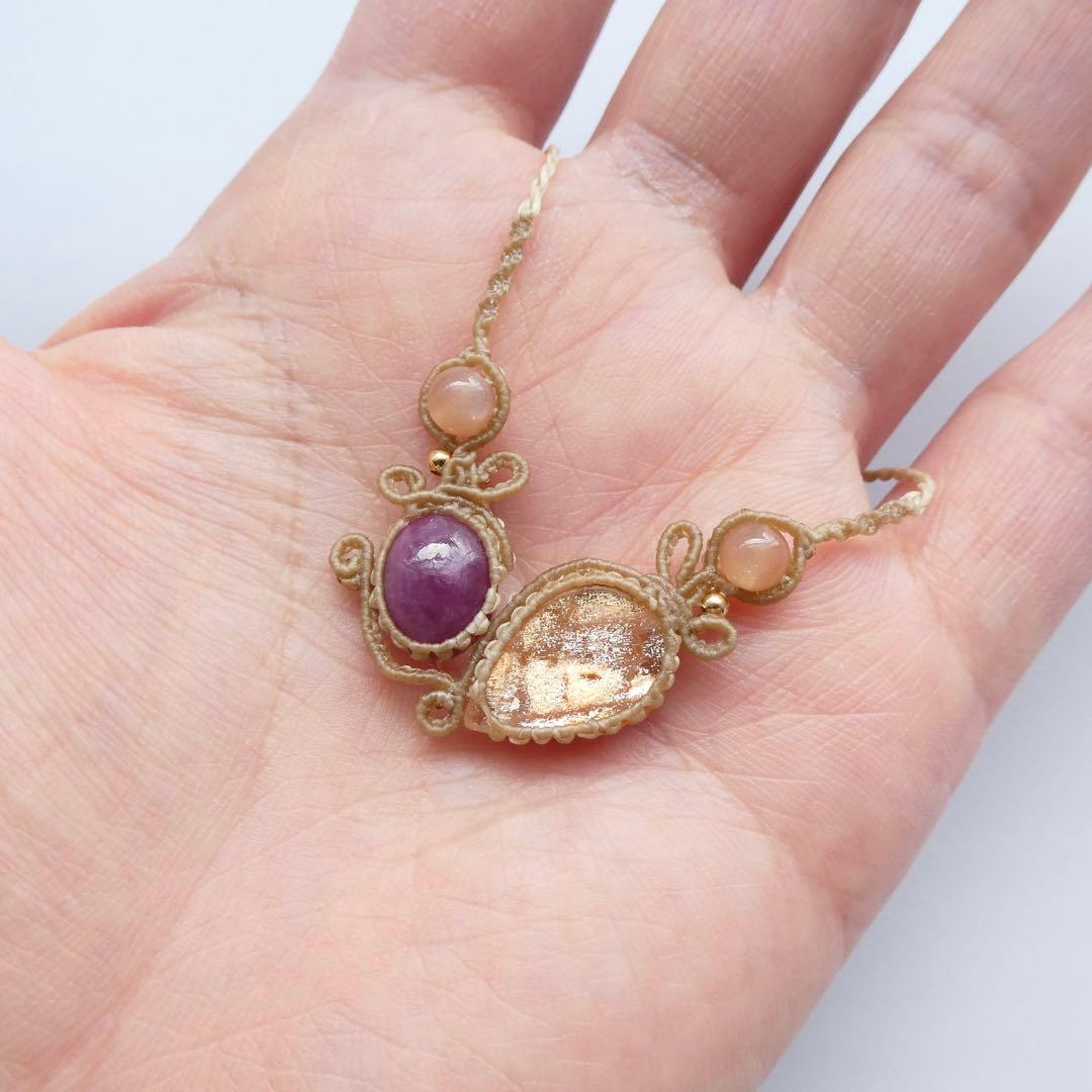 美麗サンストーンとルビーのマクラメネックレス