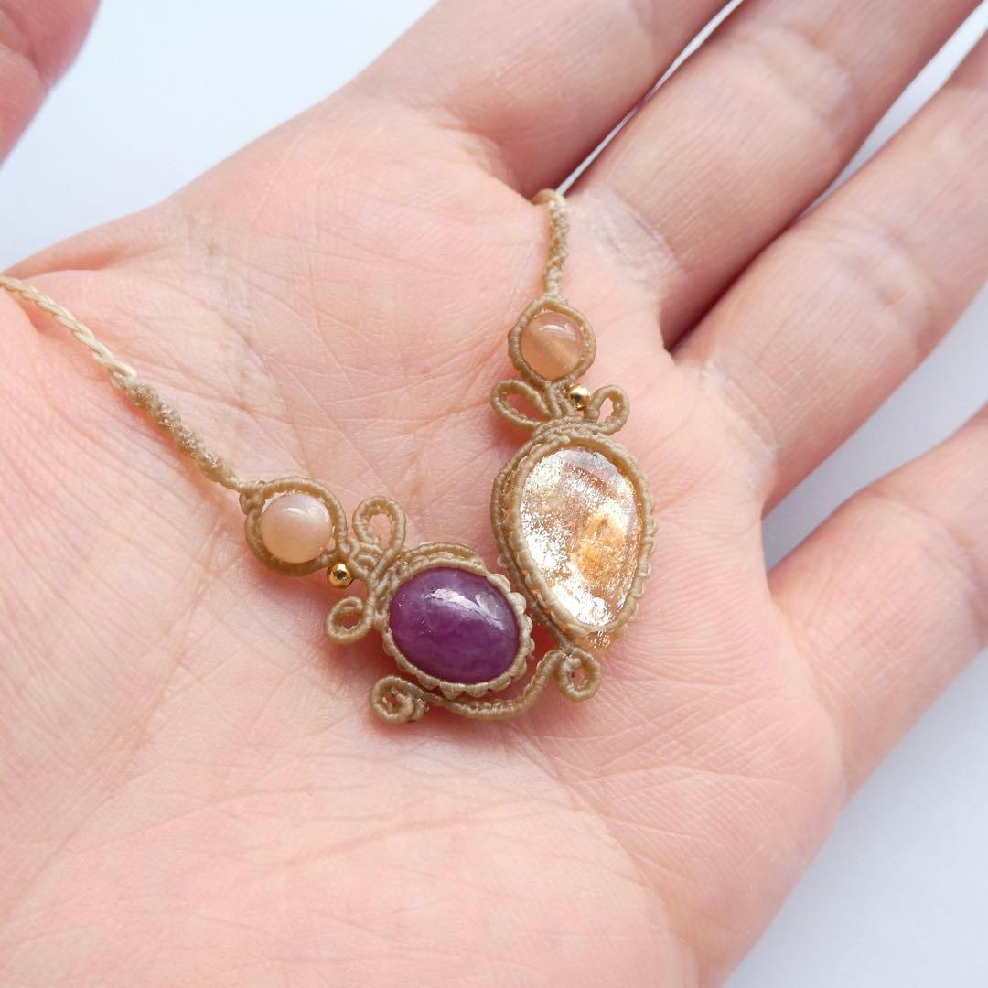 美麗サンストーンとルビーのマクラメネックレス